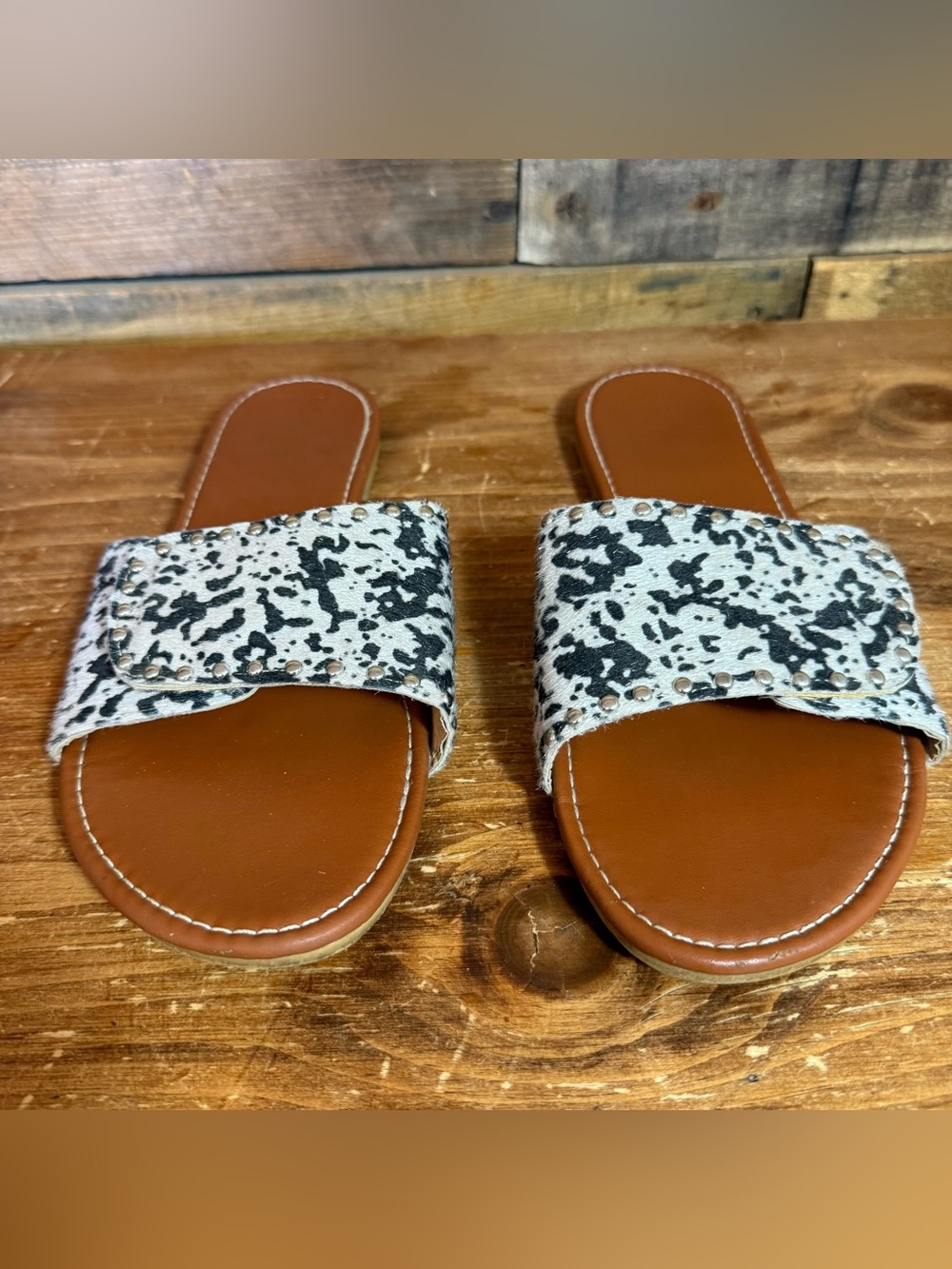 Cowhide Slide Sandals with Adjustable Velcro Strap. Fit like a 10/11. - Picture 5 of 8